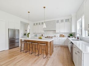 16 Hillside Park, Melrose MA 02176