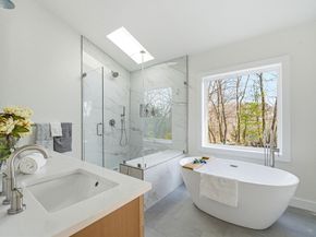 16 Hillside Park, Melrose MA 02176