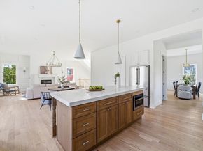 16 Hillside Park, Melrose MA 02176