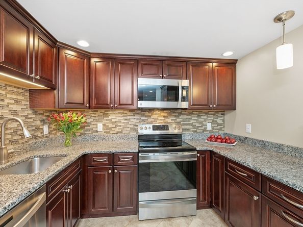 8 Ninth 707, Medford MA 02155