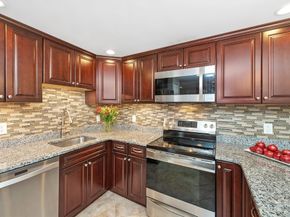 8 Ninth 707, Medford MA 02155