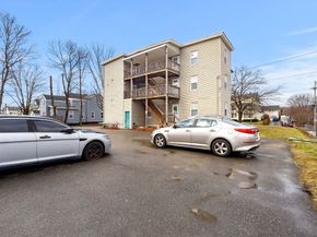 45 Laurel St, Leominster MA 01453