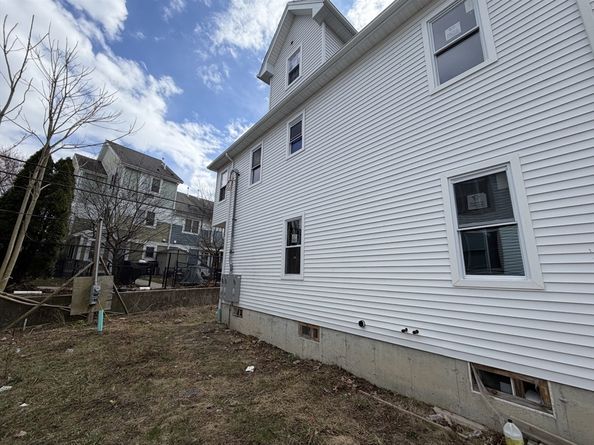 7 Parkway St, Boston MA 02124