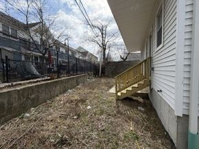 7 Parkway St, Boston MA 02124