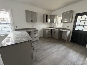 7 Parkway St, Boston MA 02124