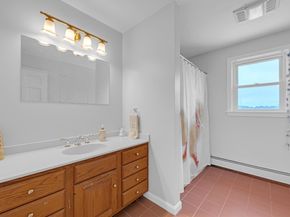 15 Birch Hill Rd, West Brookfield MA 01585