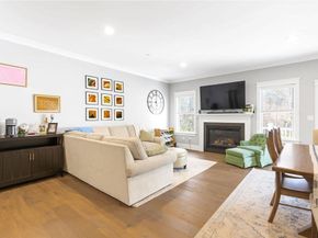 26 Southfield Ln 26, Sherborn MA 01770
