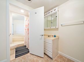 25 Oceanside Drive 25, Hull MA 02045