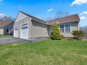 156 Hillside Village Dr 156, West Boylston MA 01583