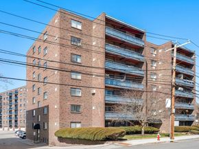32 Whites Ave E441, Watertown MA 02472