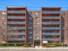 32 Whites Ave E441, Watertown MA 02472