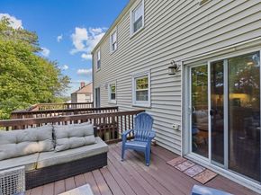 33 Bishop Rd 33, Quincy MA 02170
