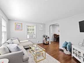 33 Bishop Rd 33, Quincy MA 02170