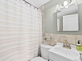 33 Bishop Rd 33, Quincy MA 02170