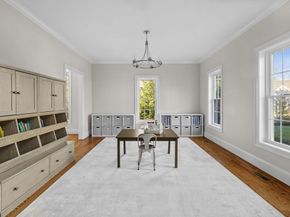 8 Leeds Way, Southborough MA 01772