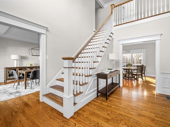 8 Leeds Way, Southborough MA 01772