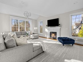 8 Leeds Way, Southborough MA 01772
