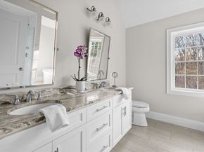 8 Leeds Way, Southborough MA 01772