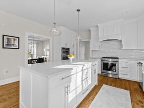 8 Leeds Way, Southborough MA 01772