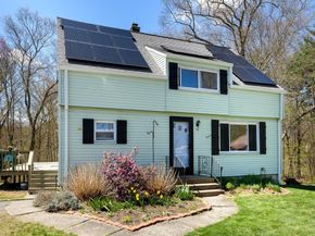 24 Chestnut Hill Rd, Oxford MA 01537