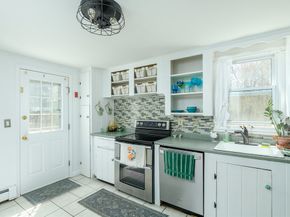 24 Chestnut Hill Rd, Oxford MA 01537