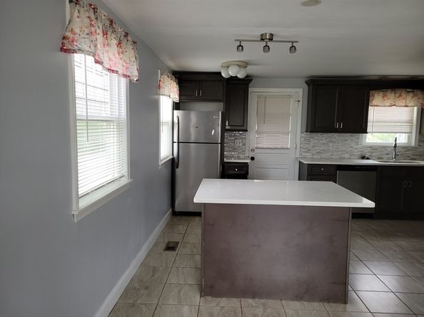 33 Clark A, Randolph MA 02368