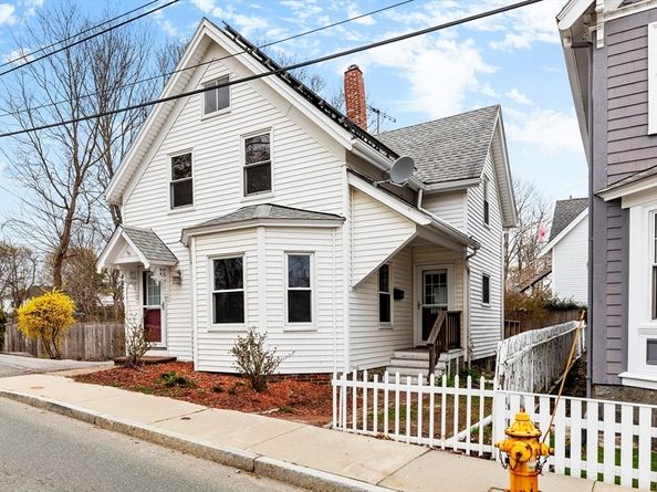 105 Centennial Ave, Gloucester MA 01930