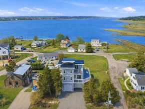 1 Starboard Way, Mattapoisett MA 02739