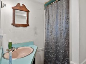 19 Ash St, Marlborough MA 01752