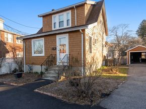 8 Breede Terrace, Dedham MA 02026