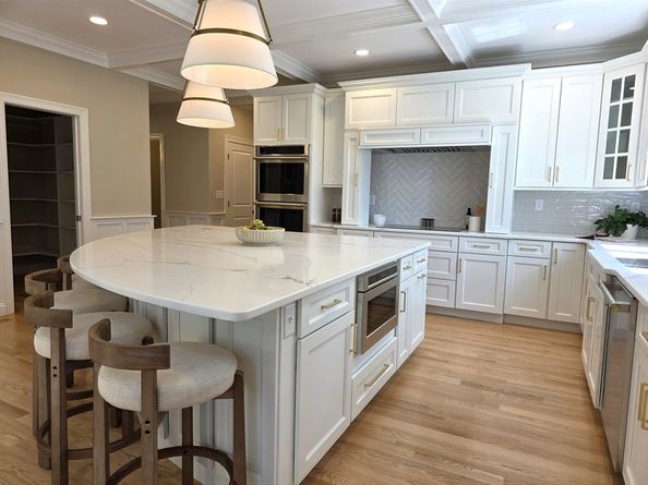 18 Robinson Road, Lexington MA 02420