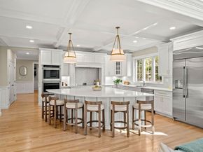 18 Robinson Road, Lexington MA 02420