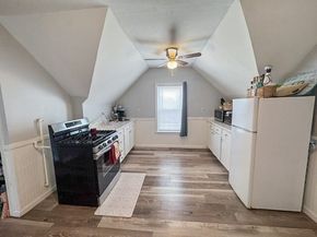 21 Falmouth St, Worcester MA 01607