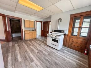 21 Falmouth St, Worcester MA 01607