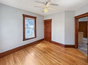 21 Falmouth St, Worcester MA 01607