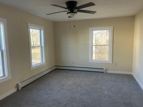 19 Pine St, Athol MA 01331