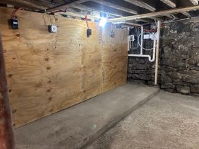 19 Pine St, Athol MA 01331