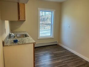 19 Pine St, Athol MA 01331