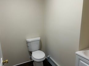 19 Pine St, Athol MA 01331