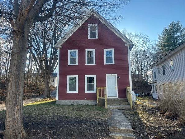 19 Pine St, Athol MA 01331