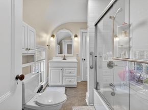 171A Lowell Ave A, Newton MA 02460