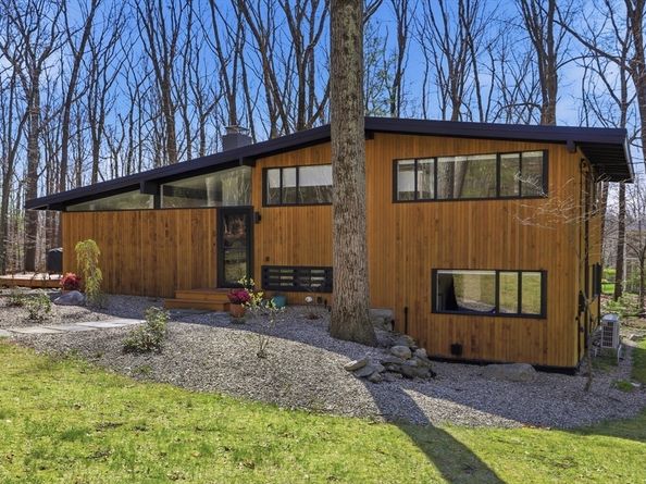 5 Gould Rd, Lexington MA 02420
