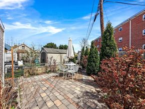 14 Oak Ter, Everett MA 02149