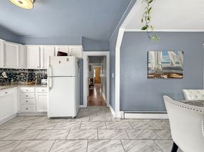 14 Oak Ter, Everett MA 02149