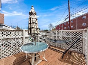 14 Oak Ter, Everett MA 02149
