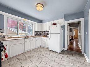 14 Oak Ter, Everett MA 02149