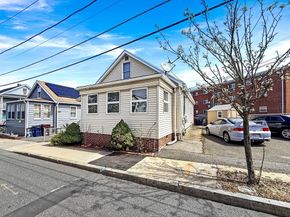 14 Oak Ter, Everett MA 02149