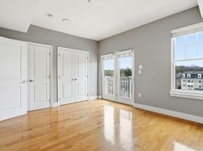 76 Boston St 76, Salem MA 01970