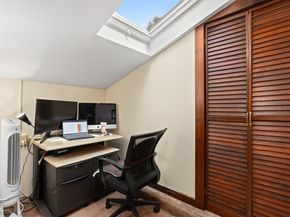 26 Hartford Ave N, Upton MA 01568