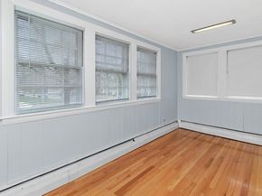 31 Oakledge Road, Waltham MA 02452